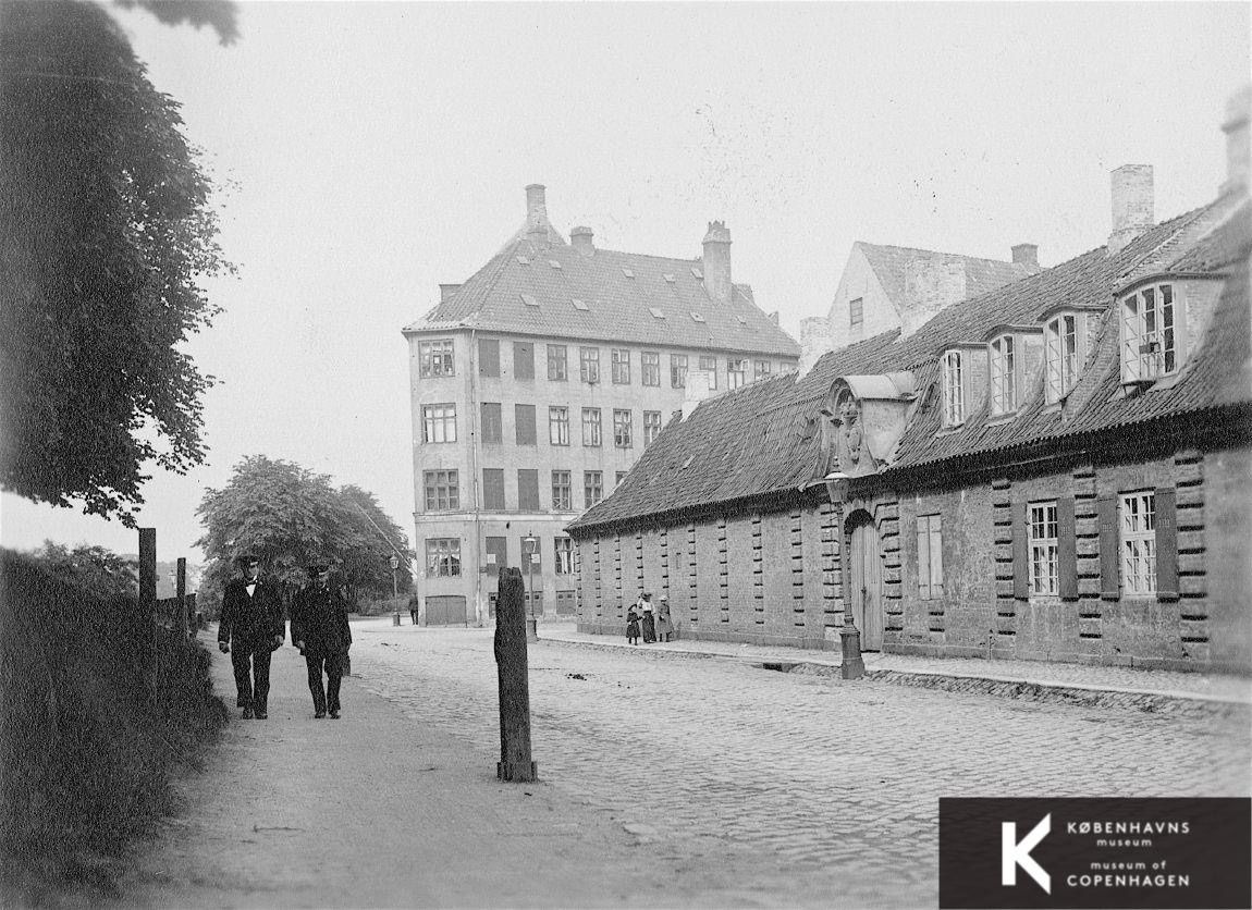 Jónshús og Stokkhúsið júlí 1903.